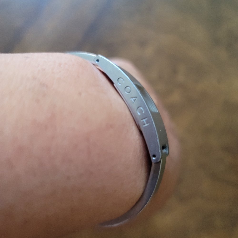 Watch - Picture 2 of 5